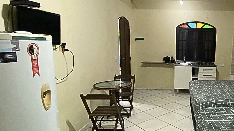 Kitnet Um Ambiente - Suíte com Cozinha