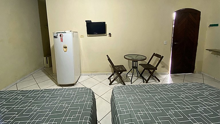 Kitnet Um Ambiente - Suíte com Cozinha