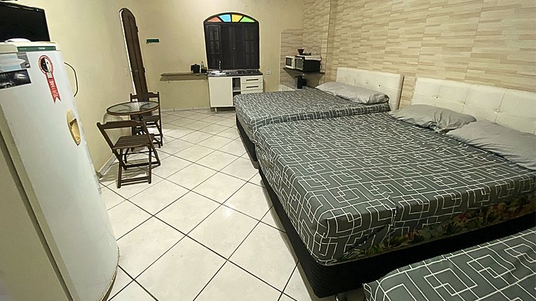 Kitnet Um Ambiente - Suíte com Cozinha