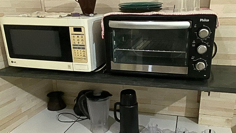 Kitnet Um Ambiente - Suíte com Cozinha