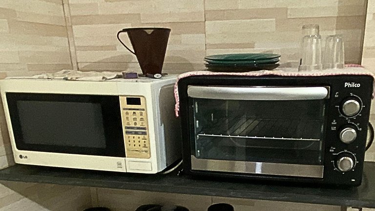 Kitnet Um Ambiente - Suíte com Cozinha